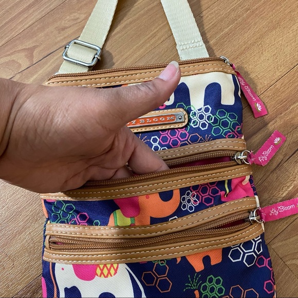 Lily Bloom Multicolor Crossbody Shoulder Bag - Picture 12 of 16